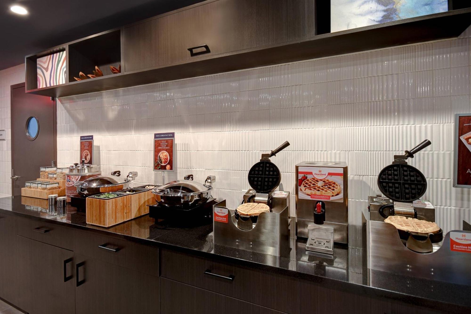 Springhill Suites By Marriott New York Midtown Manhattan/Park Ave Exterior photo